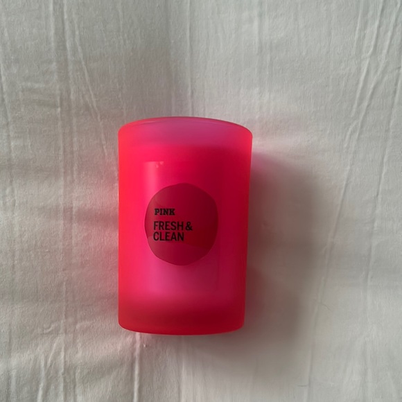Pink Fresh & Clean Candle - Picture 1 of 3